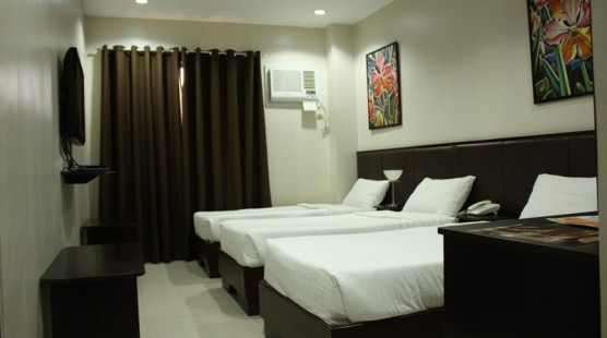 main-hotel-and-suites-barkada room